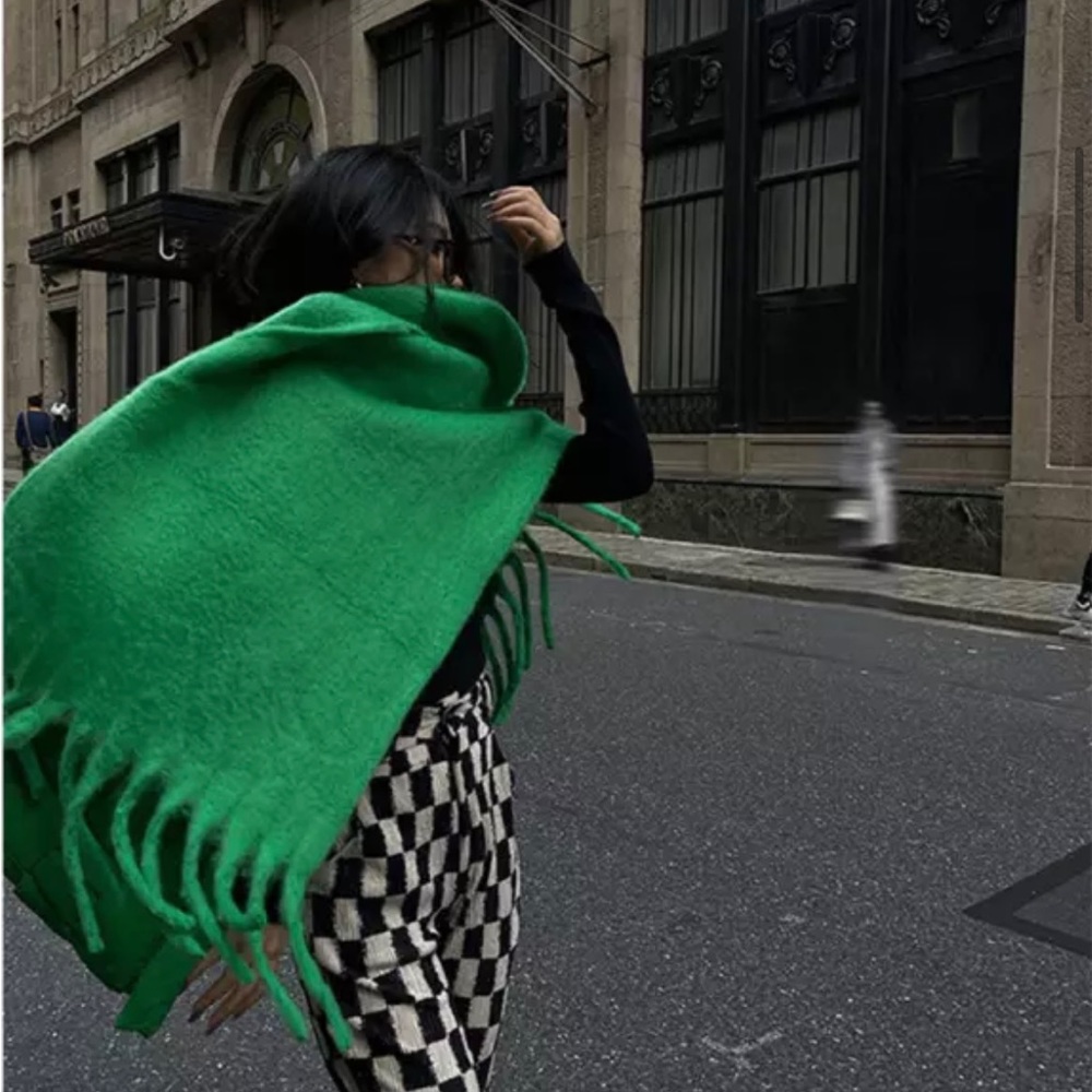 Amazing super soft and cozy , winter scarf.